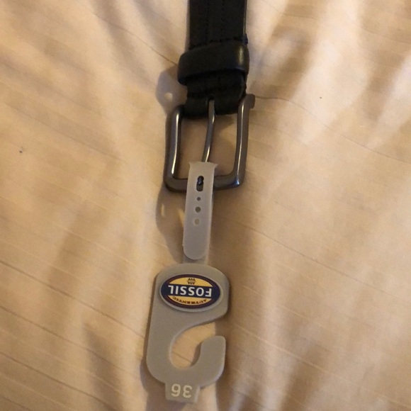 FOSSIL Black Genuine Leather Belt size 36 - Picture 2 of 5